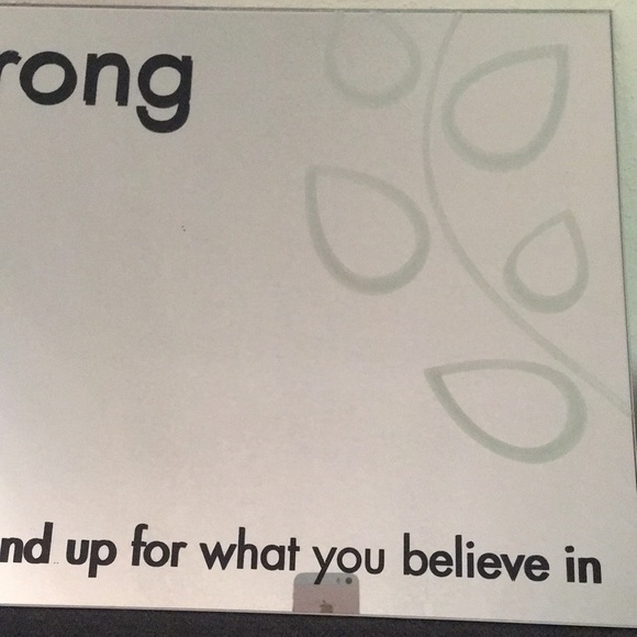 “Be strong” mirror - Picture 3 of 5